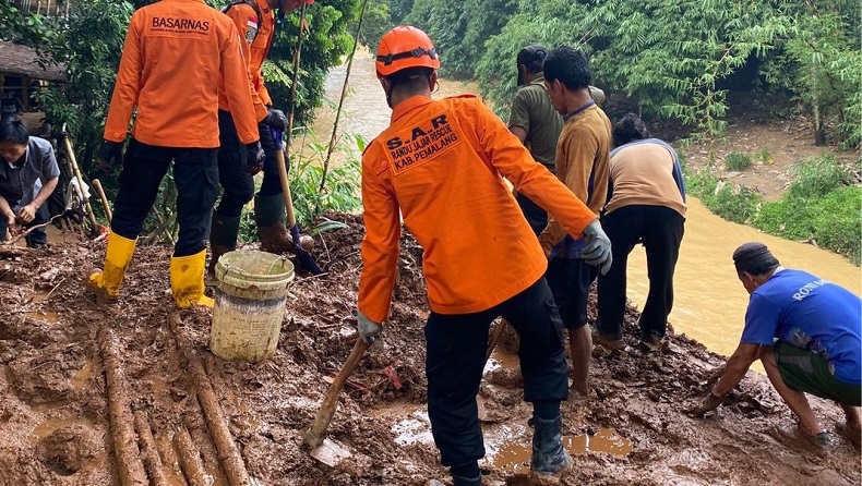 Longsor di Babakan Madang Bogor, 1 Lansia Dilaporkan Hilang