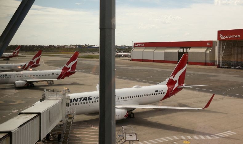 Horor! Penumpang Dengar Ledakan, Pesawat Airbus A330 Qantas Mendarat dengan 1 Mesin