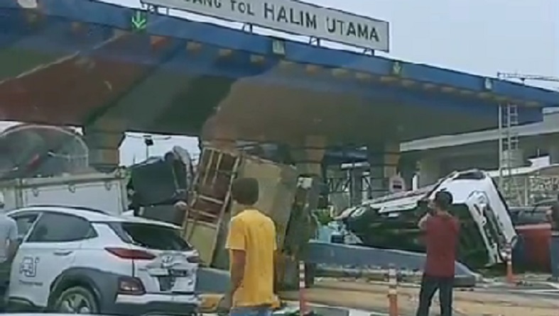 Jasa Marga Tutup 3 Gardu Tol Imbas Truk Ugal-ugalan Bikin Kecelakaan di Gerbang Tol Halim