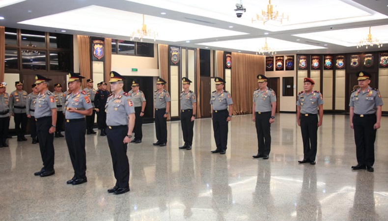 Kapolri Pimpin Upacara Kenaikan Pangkat 11 Pati Polri, Ini Daftarnya