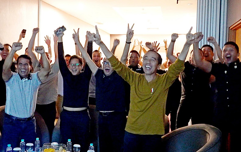 Timnas Indonesia Bantai Vietnam 3-0, Jokowi Langsung Telepon Erick Thohir