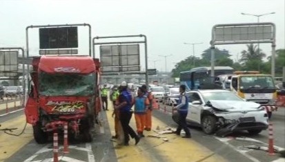 Berani Ganti Semua Mobil yang Ditabrak, Sopir Truk di Halim Harus Bayar Rp2,6 Miliar