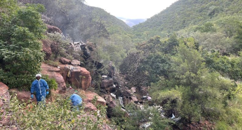 Bus Bawa Peziarah Paskah Terjun dari Jembatan di Afrika Selatan, 45 Orang Tewas