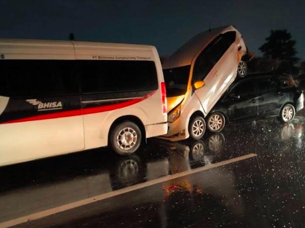 Kronologi Tabrakan Beruntun di Tol Purbaleunyi, Mobilio Seruduk Antrean Kendaraan