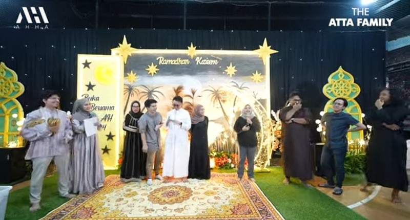 Viral Atta dan Aurel Bagi THR Gepokan Uang hingga Ratusan Juta ke Karyawan