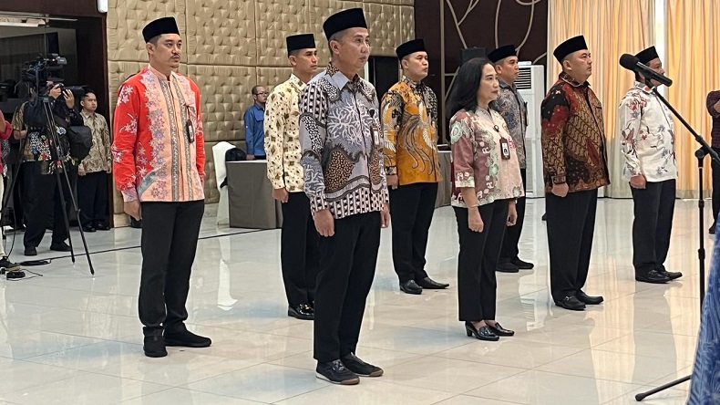 Bey Machmudin Dilantik Jadi Staf Ahli Mensesneg