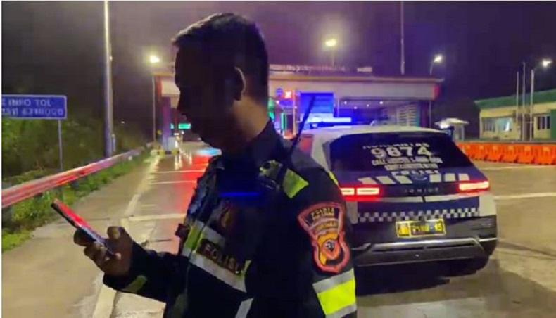 Tol Bocimi KM 64 Longsor, Kendaraan Dialihkan Keluar di Cigombong