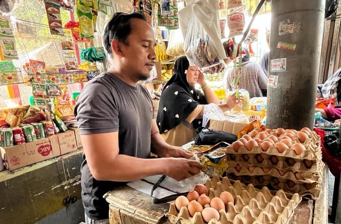 Harga Telur Dijual Rp28.000 per Kg, Diramal Bakal Naik Lagi!