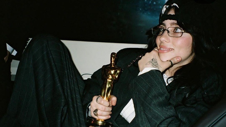 Viral 114 Juta Followers Billie Eilish Masuk Close Friend, Kepencet?