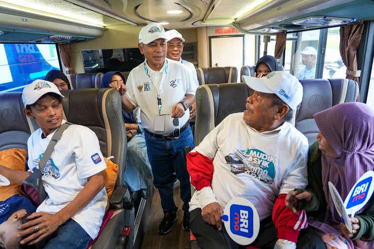 BRI Group Lepas 12.173 Pemudik pada Flag Off Mudik Asyik bersama BUMN 2024