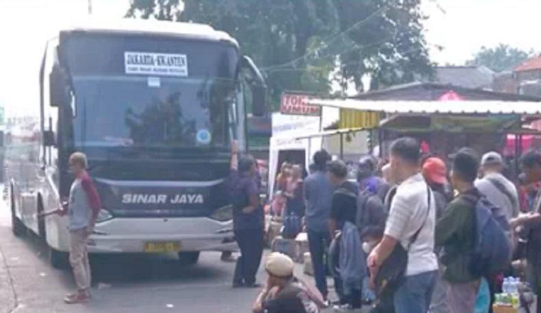 H-5 Lebaran, 1.000 Lebih Pemudik Berangkat dari Terminal Kalideres