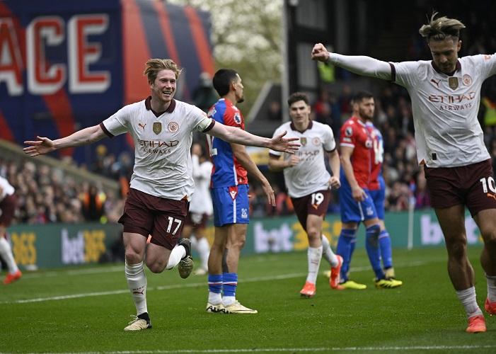 Hasil Liga Inggris: Comeback Vs Crystal Palace, Man City Tempel Liverpool di Puncak