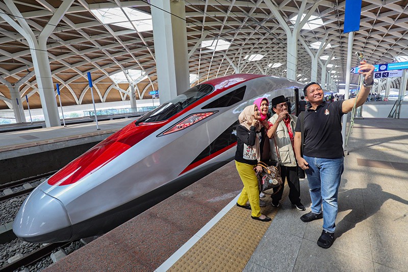 Penumpang Kereta Cepat Whoosh Naik 30 Persen saat Libur Lebaran