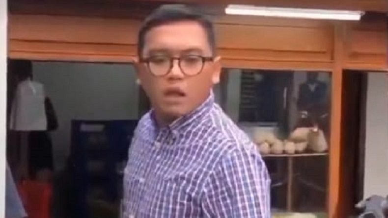 Terungkap! Pengendara Arogan yang Viral Meludah Ternyata Karyawan Kilang Pertamina