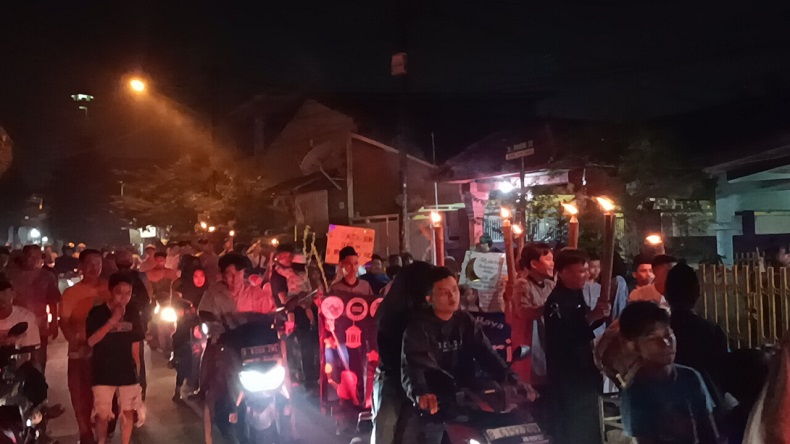 Sambut Idul Fitri, Ratusan Anak-anak dan Remaja di Depok Gelar Pawai Obor