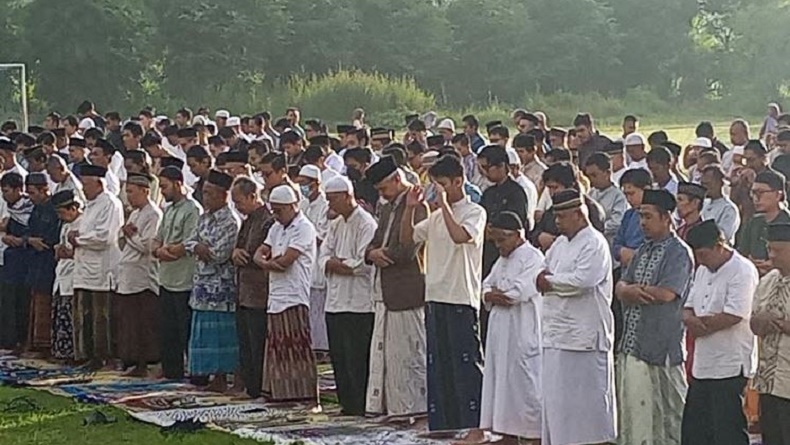 Ganjar Pranowo Salat Id di Wedomartani Sleman, Bersama Alam dan Siti Atikoh