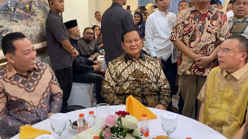 Prabowo hingga Kapolri Hadiri Open House Sufmi Dasco, Duduk Satu Meja