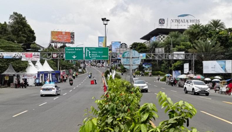 Siang Ini, Lalin Jalur Puncak Bogor Oneway Arah Jakarta 