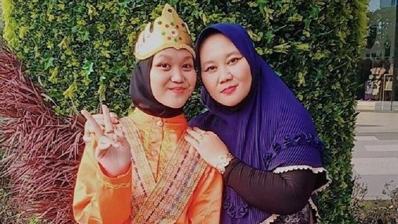 Kisah Inspiratif Vivi, Mahasiswa Termuda Unesa Lolos SNBP 2024 di Usia 16 Tahun
