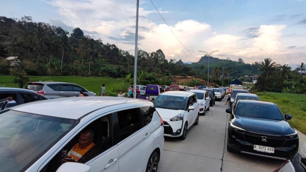 Selain Hitungan 3 Detik, Segini Jarak Aman Kendaraan Berdasarkan Kecepatan di Jalan