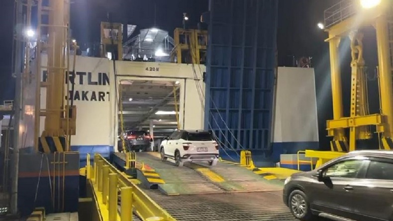 Pemudik Ricuh saat Antre di Pelabuhan Bakauheni Lampung, ASDP Minta Maaf