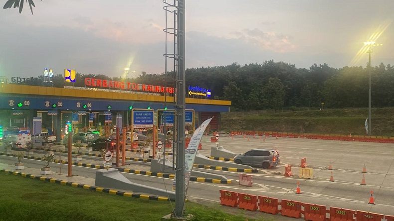 Arus Lalu Lintas di GT Kalikangkung Lengang Pagi Ini, Tak Ada Antrean Kendaraan