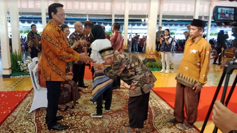 Sultan HB X Open House di Kepatihan, Ribuan Warga Silaturahmi dengan Raja Jogja