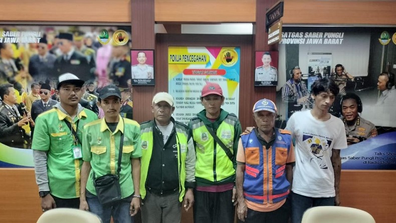 Tampang 4 Juru Parkir Liar di Masjid Al-Jabbar, Ditangkap Tim Saber Pungli Jabar
