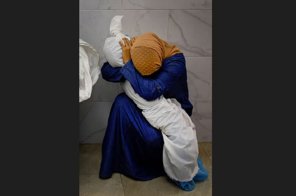 Foto Perempuan Gaza Peluk Jasad Keponakan Jadi Foto Terbaik World Press Photo 2024