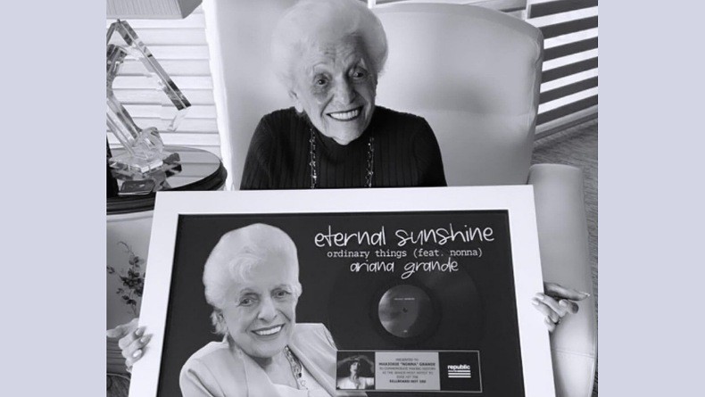 Nenek Ariana Grande Cetak Sejarah Billboard Hot 100, Jadi Orang Tertua di Tangga Lagu