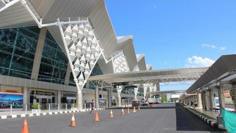 Bandara Sam Ratulangi Manado Ditutup Sementara, Imbas Erupsi Gunung Ruang