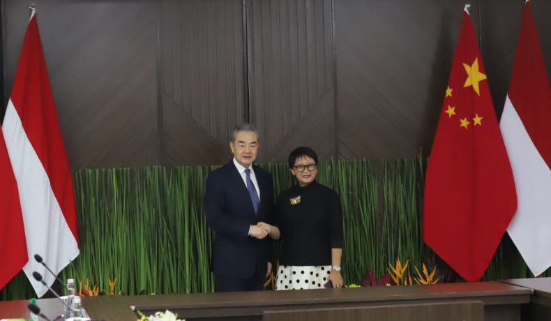 Menlu Retno dan Wang Yi Ungkapkan Kemarahan atas Konflik di Gaza, Desak Gencatan Senjata
