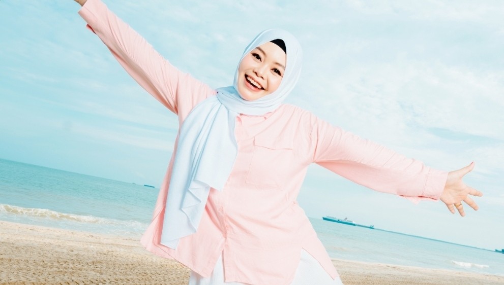 Jelajahi Alam dan Masak Lezat di Alam, Mamah Nada Raih Subscribers 1 Juta