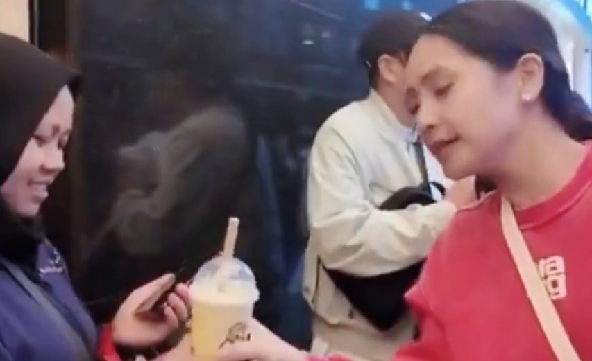 Viral Nagita Slavina Kerap Beri Makanan Bekas Gigitannya ke Karyawan hingga Dikritik sang Anak, Netizen Barantem Sendiri
