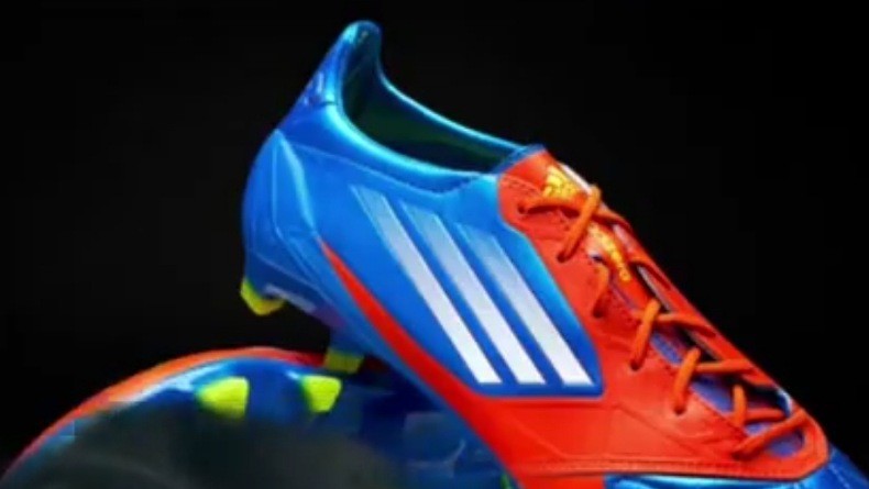 Heboh Warganet Curhat Kena Pajak Sepatu Rp30 Juta, Bea Cukai Bilang Begini