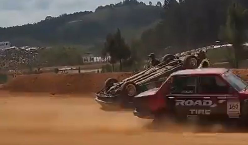 Ngeri! Mobil Balap Seruduk Kerumunan Penonton di Sirkuit, 7 Orang Tewas 21 Luka