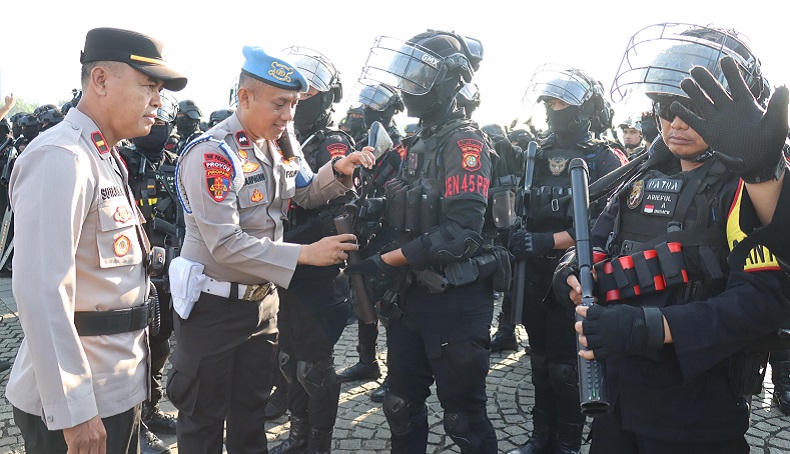 Kapolda Metro Jaya Larang Personel Bawa Senpi dan Sangkur saat Amankan Sidang Putusan MK 