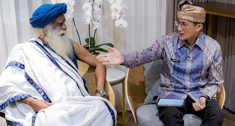 Disambut Sandiaga Uno, Guru Yoga Terkenal India Sadhguru Wisata Spiritual ke Bali