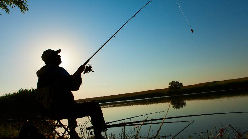 10 Arti Mimpi Mancing Dapat Ikan Besar, Simbol Keberuntungan?