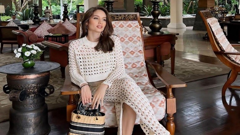 Cinta Laura Lebih Pilih Ramuan Tradisional untuk Obati Luka Usai Latihan Bela Diri