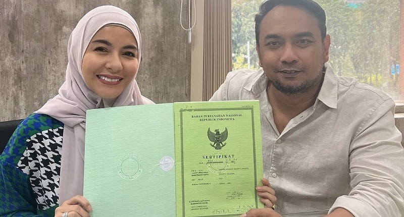 Pamer Sertifikat Rumah, Meisya Siregar Lunasi Kpr di Usia 45 Tahun: Takut Meninggal Masih Kejebak Utang Riba!