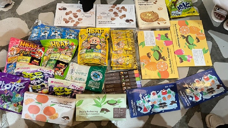 Viral Momen Fans Dapat Oleh-Oleh dari IU, Disebut Tanda Terima Kasih untuk Penggemar