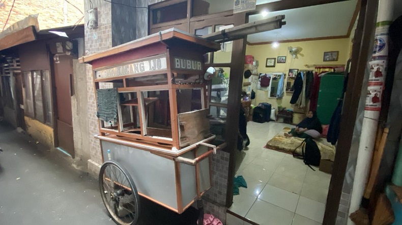 Nestapa Tukang Bubur di Jatinegara usai Gerobak Dirusak OTK, Trauma Bertemu Orang Lain
