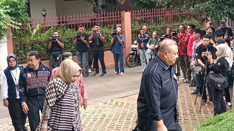 Anies Gelar Silaturahmi dan Pembubaran Timnas AMIN di Lebak Bulus