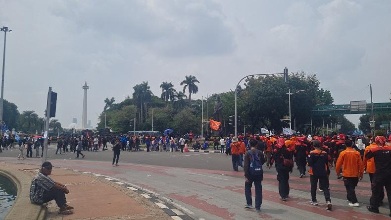 Massa Aksi May Day Tinggalkan Patung Kuda, Bertolak ke Stadion Madya GBK