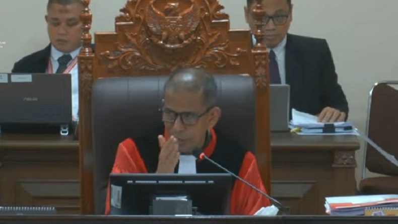 Hakim MK Sindir Partai Garuda Tak Hadiri Sidang PHPU: Kita Nyanyikan Lagu Gugur Bunga