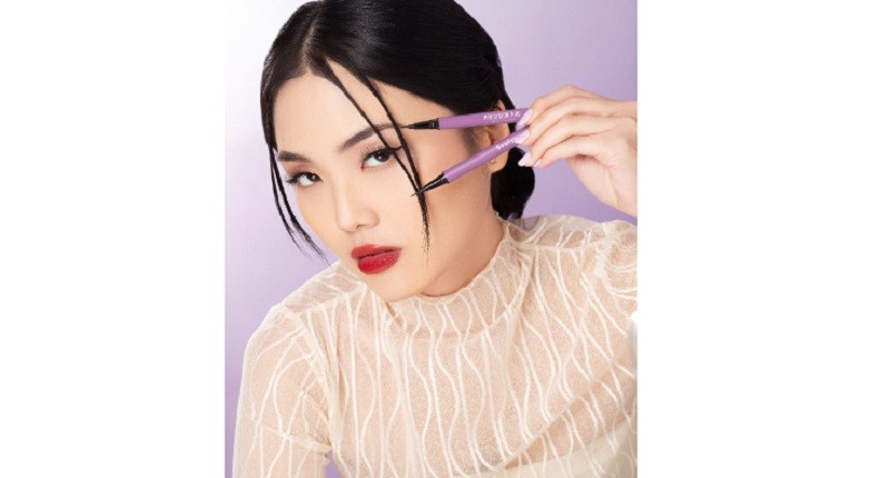 Tips Menyesuaikan Eyeliner dengan Bentuk Mata