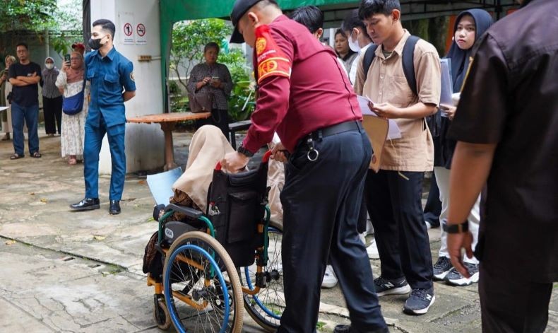 Berjuang Tembus Universitas Favorit, Ratusan Difabel Ikut UTBK SNBT di UI