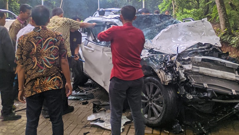 Kecelakaan di UI, Mobil HR-V Dikemudikan Mahasiswa Tabrak Bus Kuning