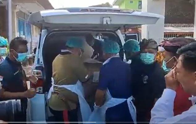 Tiba di Klungkung Bali, Jenazah Mahasiswa STIP Disambut Isak Tangis Keluarga